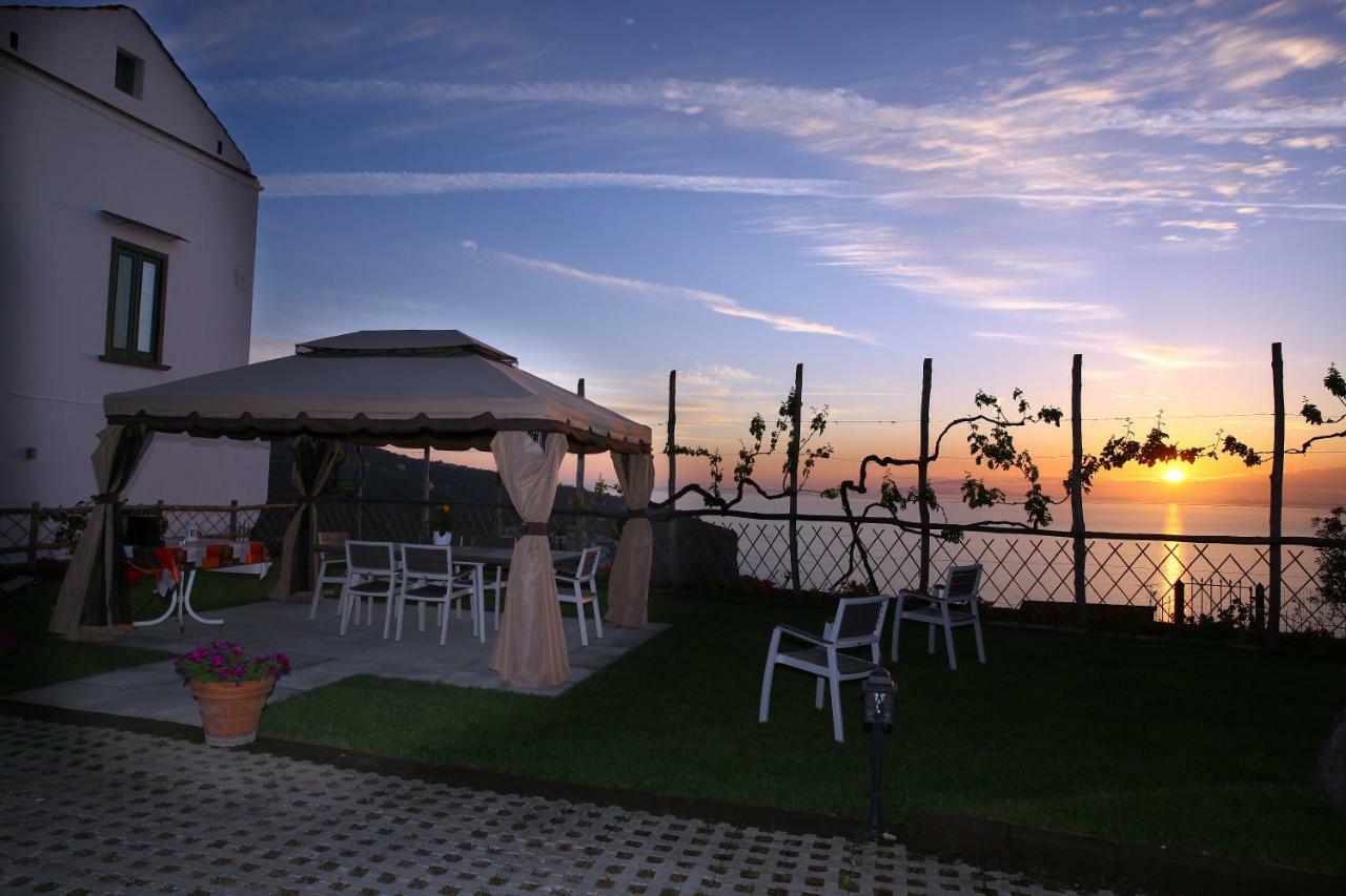 B&B Nel Mar Вико Екуензе Екстериор снимка